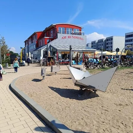 Am Rundsteg 12 *